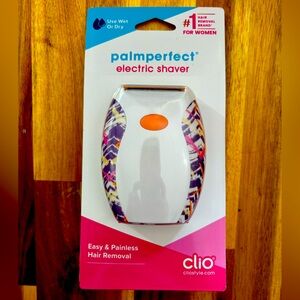 NIP~Clio PalmPerfect Electric Razor for Women. Can be Used on Wet or Dry Skin